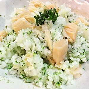 青のホタテ飯